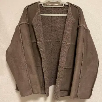 리버서블 무스탕 코트