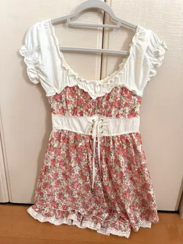 레어 LIZLISA 파워풀 꽃무늬 오프숄더 원피스