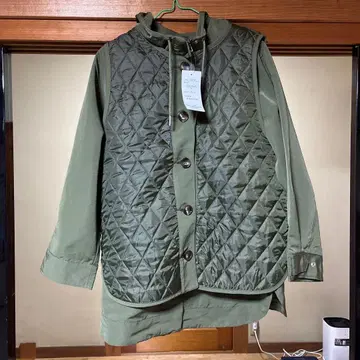 후드 부착 & 퀼팅 얇은 소재 베스트