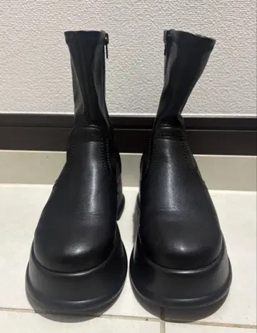 [ Kastane ] 볼륨 밑창 미들 부츠 22.5cm