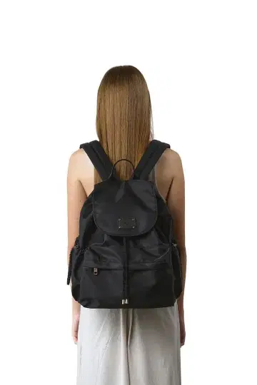 MUR Fluffy String Backpack
