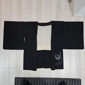 블랙 겉옷 꽃 무늬 자수