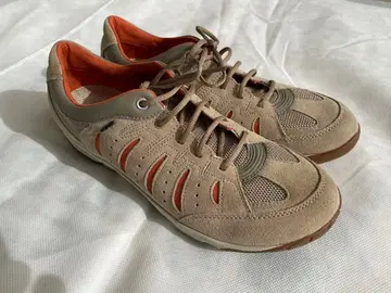 GEOX 스웨이드 스니커즈 베이지