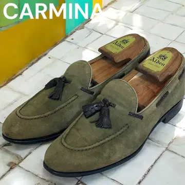 새상품급 레어 컬러 카르미나 스웨이드 태슬 로퍼 카키 26.5cm