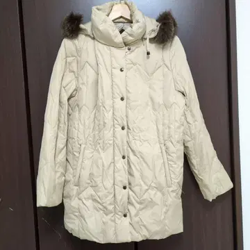 카오리느 후드 부착 베이지 다운 자켓 사이즈 44