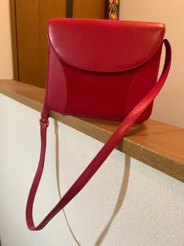 크리스마스 컬러 빨간색 플랩식 숄더백