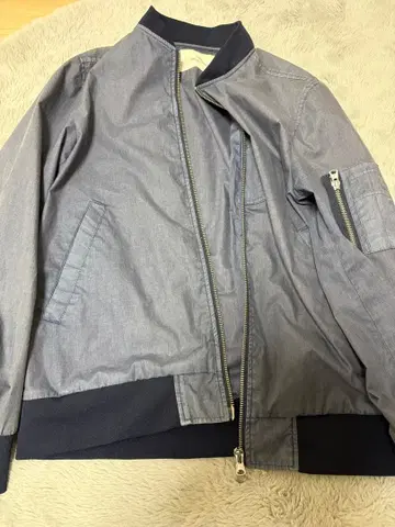 그레이 나일론 집업 후드티