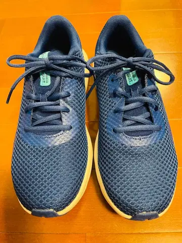 Under Armour CHARGED PURSUIT 러닝화