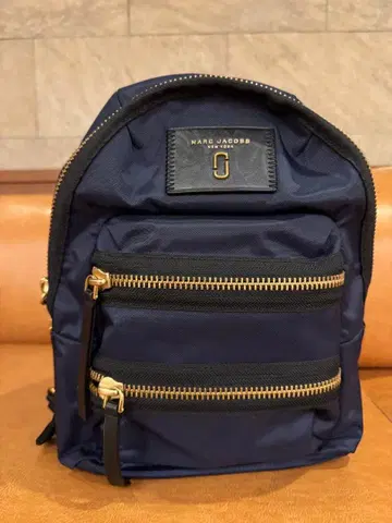 MARC JACOBS 미드나잇 블루 백팩