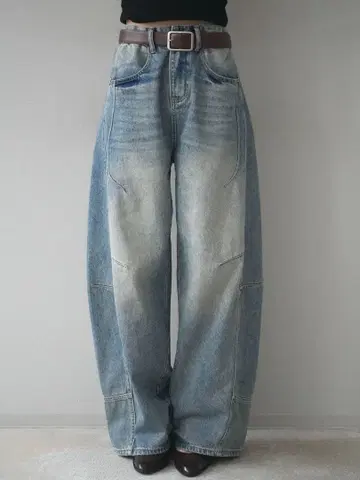 Lumier 벨트 부착 커브 데님 팬츠