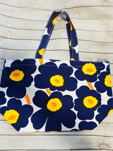 [ marimekko ] 네이비 꽃무늬 토트백