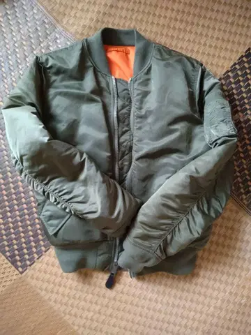 MA-1 자켓 올리브 그린