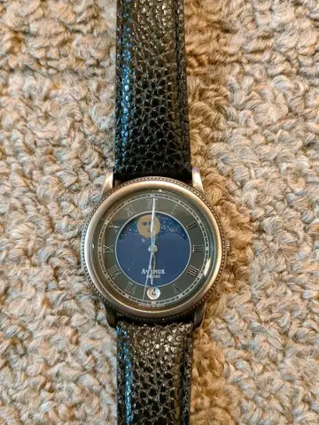 Seiko Avenue 쿼츠 손목시계 (OH 필요)