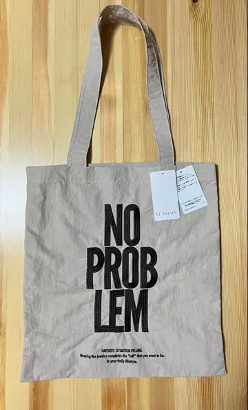 완판템 [ 새상품 미사용 택 포함 ] LETALON 메시지 토트