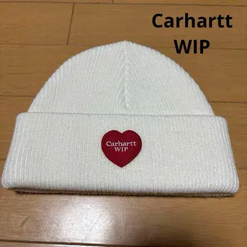 Carhartt WIP 하트 패치 니트 모자