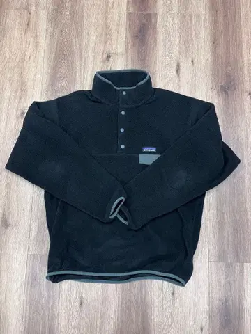 파타고니아 라이트웨이트 신틸라 스냅T 블랙 M FA21