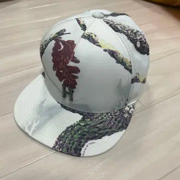 [새상품급] 하프 HUF 꽃무늬 캡