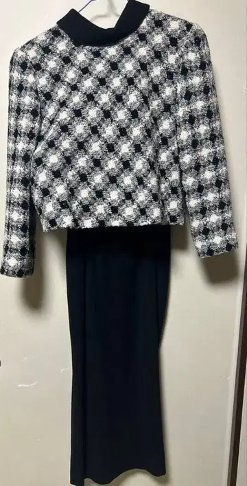 일본제 셋업 풀오버, 스커트 브로치 세트 케이세존 11호