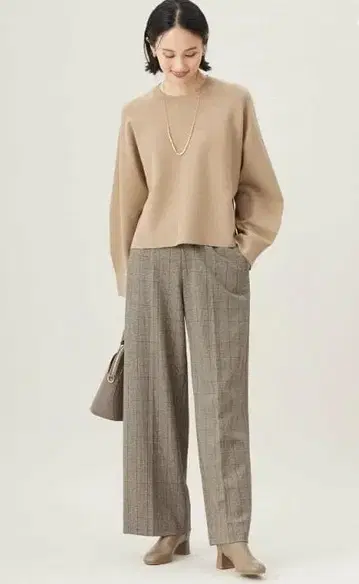 새상품 자유구 레이온 스트레치 풀오버 니트