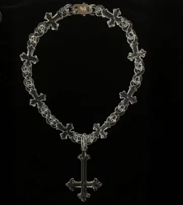 Yeekyo 역십자가 클리어 목걸이