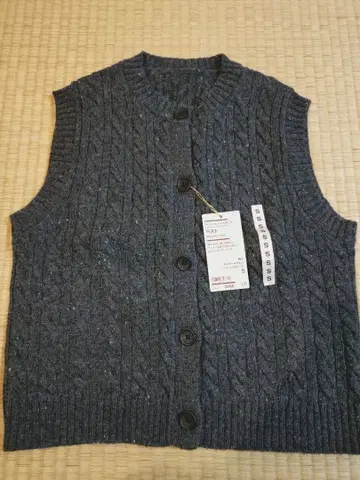 무인양품 안데스 울 사용 베스트 택 포함 새상품 S 차콜 그레이