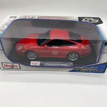 Maisto Porsche 911 Carrera 4S 1:18
