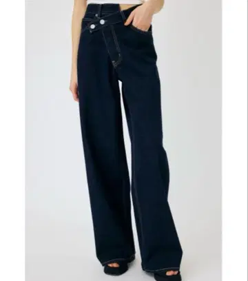 MOUSSY 크로스 웨이스트 와이드 스트레이트 데님