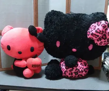 산리오 키티 봉제 인형/2개 세트/빨간 키티 & 블랙 키티
