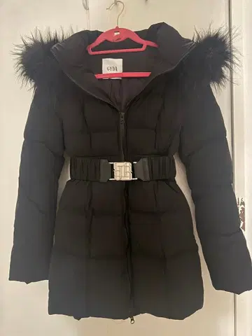 [ 완판템 ] GYDA 2024 벨트 포함 롱 다운 코트 블랙