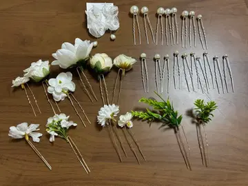 화이트 꽃 모티브 귀찌 & 헤어핀 세트