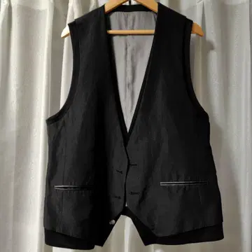 블랙 노카라 베스트 (클리닝 완료)