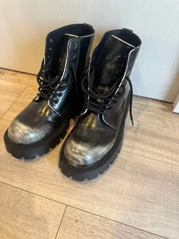 ZARA 탱크 밑창 레이스업 부츠 블랙 통굽