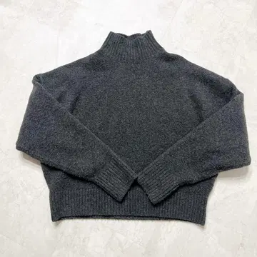 ZARA 다크 그레이 터틀넥 니트 XS 24