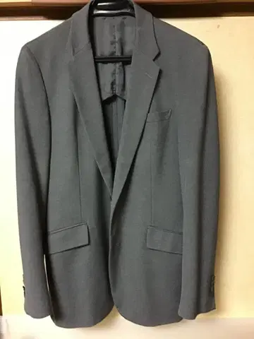 띠어리 테일러드 자켓 사이즈 40