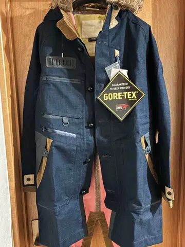 WHITE MOUNTAINEERNG GORE-TEX