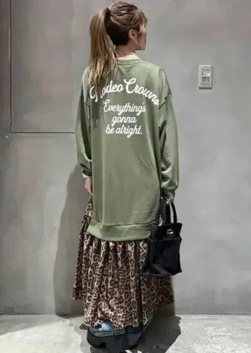 신상 애니멀 패턴 도킹 원피스 카키 FREE 6600엔