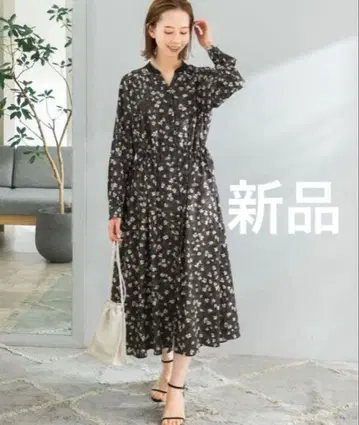 새상품 라인 플라워 V넥 원피스 어반리서치 로쏘 블랙 FREE