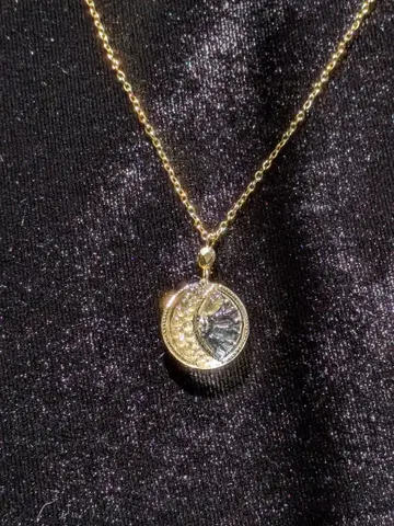 [기간 한정] 체코 유리 버튼 초승달 목걸이 moon 알레르기 대응