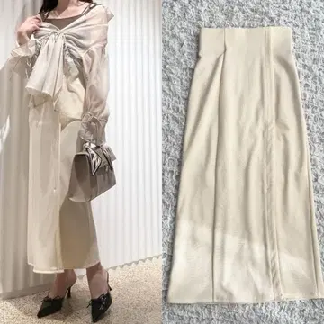25SS [새상품급] 스나이델 심플 타이트 스커트 아이보리