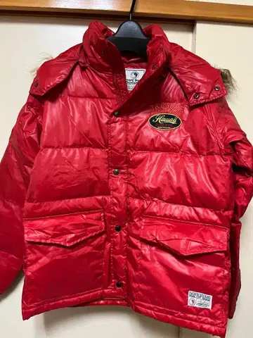 T&C Surf Designs 빨간색 다운 자켓 M 사이즈