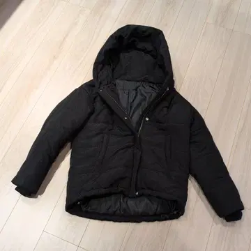 KBF 블랙 다운 자켓