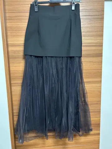 윔 가젯 샤샤 스커트 38 새상품급