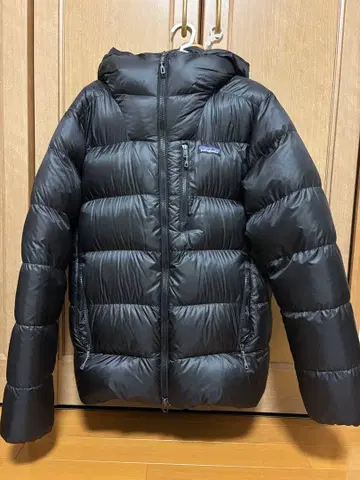 patagonia 피츠로이 다운 후디 블랙 S 단종 모델