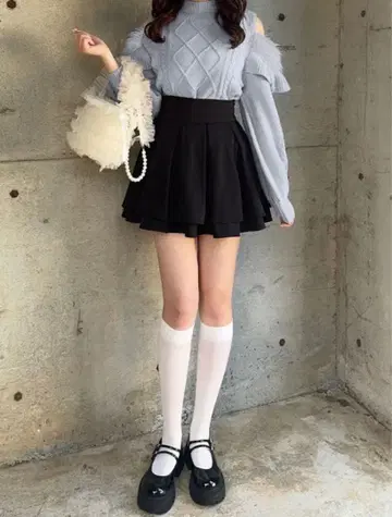 페더 숄더 오픈 니트탑 블루