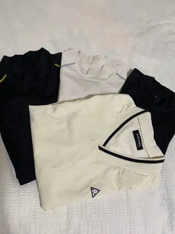 스포츠 언더웨어 V넥 의류 (4개 세트