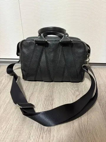 블랙 가죽 숄더백 파라슈트 백