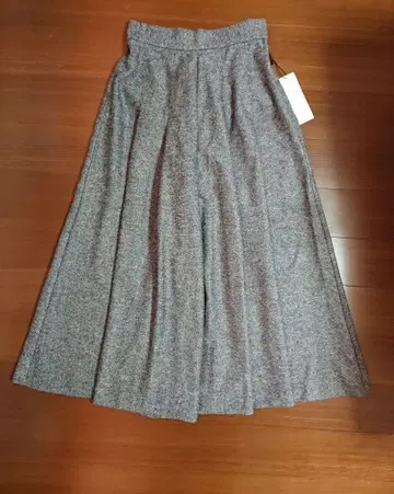 택 포함 해링본 라이트 트위드 가우초 팬츠 그레이 블랙 계열