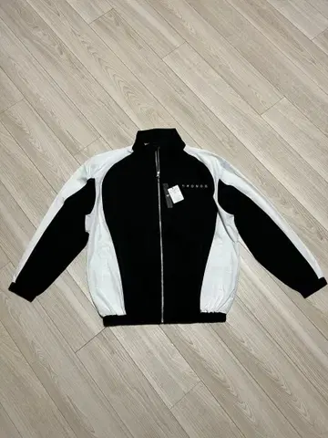 CRONOS 크로노스 블랙 x 화이트 자켓