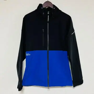 마운틴 후드티 블랙/파랑 후드 부착