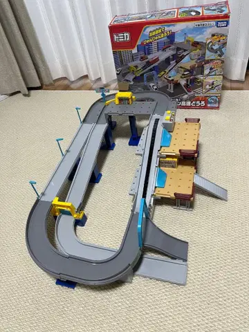 토미카 액션 고속도로